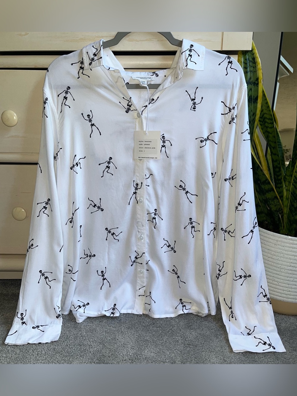 NWT Beachlunchlounge collection button-down “skeleton prom" shirt L